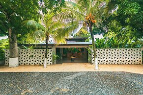 Del Tropico Hotel