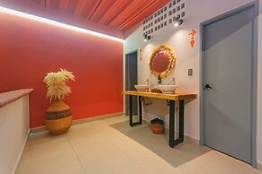 Del Tropico Hotel