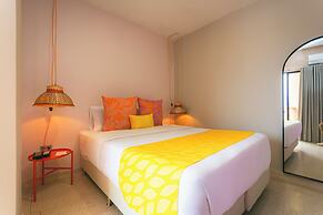 Del Tropico Hotel