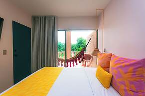 Del Tropico Hotel