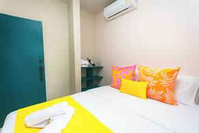 Del Tropico Hotel
