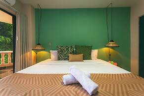 Del Tropico Hotel