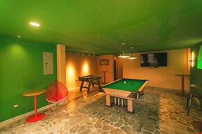 Del Tropico Hotel