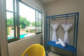 Del Tropico Hotel