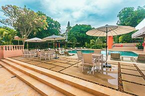 Del Tropico Hotel