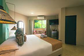 Del Tropico Hotel