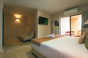 Del Tropico Hotel