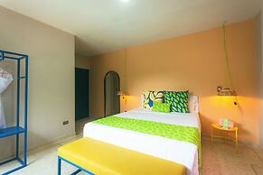 Del Tropico Hotel