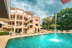 Del Tropico Hotel
