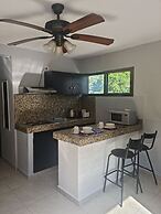 TJ Apartments, Calle 6, PDC