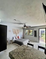 TJ Apartments, Calle 6, PDC