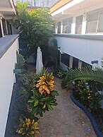TJ Apartments, Calle 6, PDC