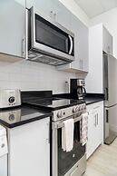 Charming 1BR Lakeside