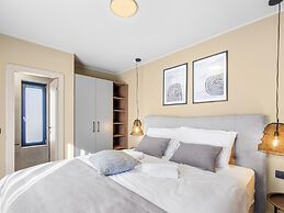 Apartment Near Beach With Pool