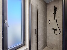 Apartment Near Beach With Pool