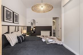 Garos - 2 Bedrooms in Malasa a