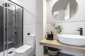 Garos - 2 Bedrooms in Malasa a
