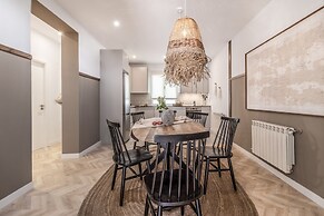 Eriste - 2 Bedrooms in Malasa a