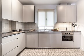 Eriste - 2 Bedrooms in Malasa a
