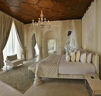 RAN BAAS The Palace