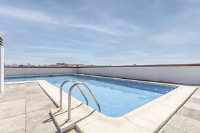 Beraldi - 1 Bedroom and Shared Pool in Trafalgar