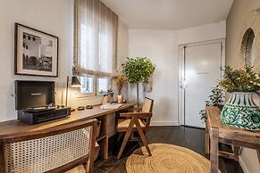 Lora - 2 Bedroom Apartment in Almagro