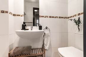 Taracea - 4 Bedrooms in Almagro