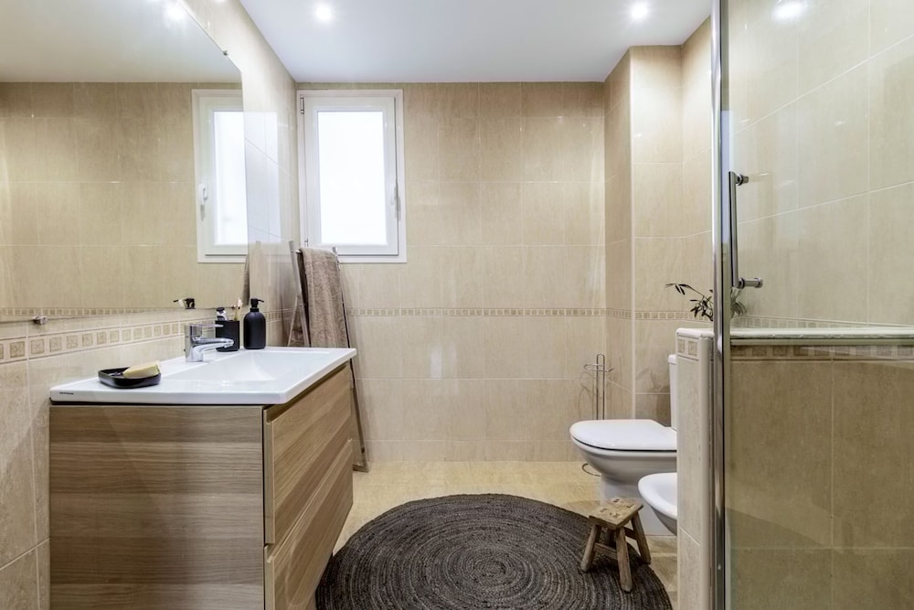 Taracea - 4 Bedrooms in Almagro