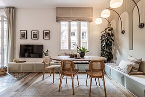Casaluce - 2 Bedrooms in Trafalgar