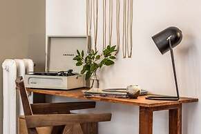 Casaluce - 2 Bedrooms in Trafalgar