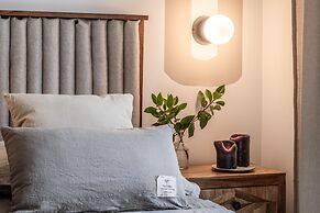 Casaluce - 2 Bedrooms in Trafalgar