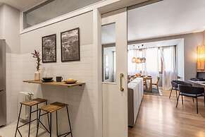 Guban - 2 Bedroom and Balcony in Azca