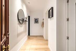 Nicks - 2 Bedrooms in Trafalgar