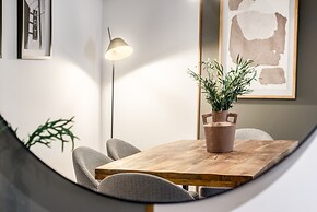 Nicks - 2 Bedrooms in Trafalgar