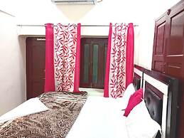 Hotel Dev Kashi