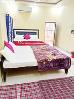 Hotel Dev Kashi