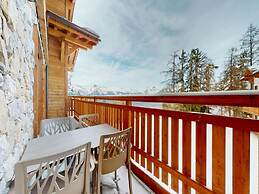 Apartment in Ski In Ski Out Location