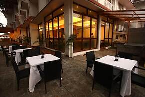 NO 18 HOTEL