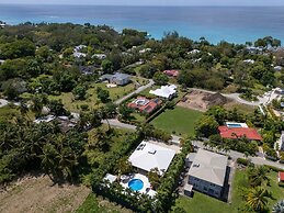 Gibbs Glade Villa 4 Bedroom Home by Bluescape