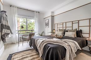Besalu - 3 Bedrooms and Balcony in Castilla