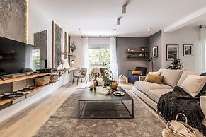 Besalu - 3 Bedrooms and Balcony in Castilla