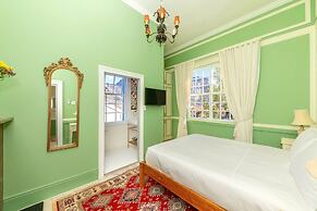 Amina Boutique Hotel