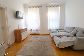 City Palace Apartments 1020 Vie