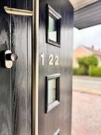 122 Marshfield