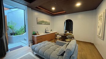 Damar Langit Resort