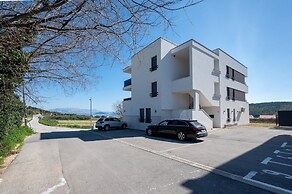 Exquisite and Stylish Apartment Trogir
