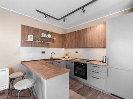 Apartment Near Beach With Pool