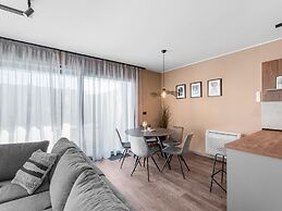 Apartment Near Beach With Pool