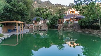 ZhangJiaJieFuXiErYi