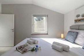 Seaview House Apartments